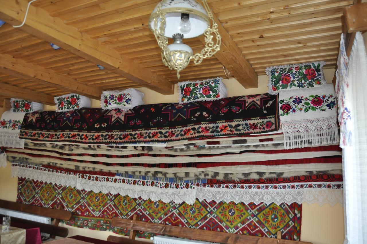 Floare De Maramures 2 Sighetu Marmatiei Exterior photo